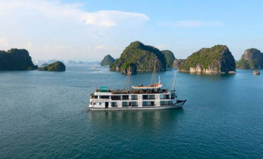 Halong-bay-cruise-viettrendtour-halongbay.