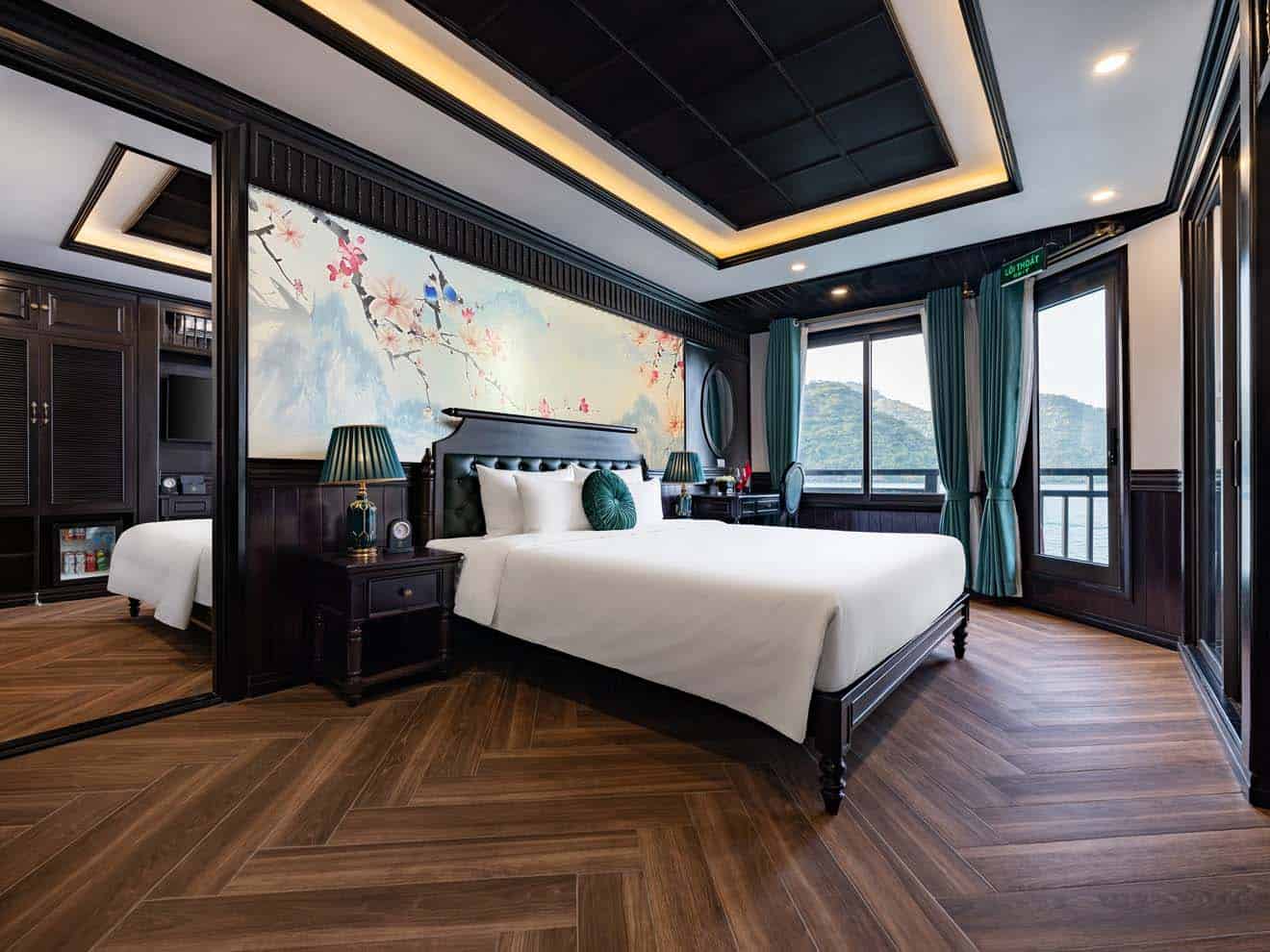 1 Conecting Suites