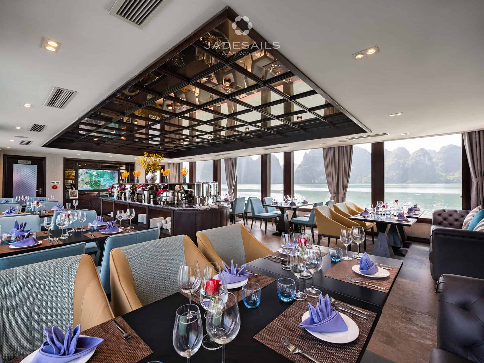 1st dining room of JS01