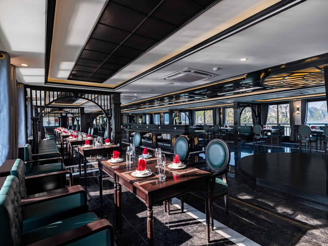 4 Restaurant