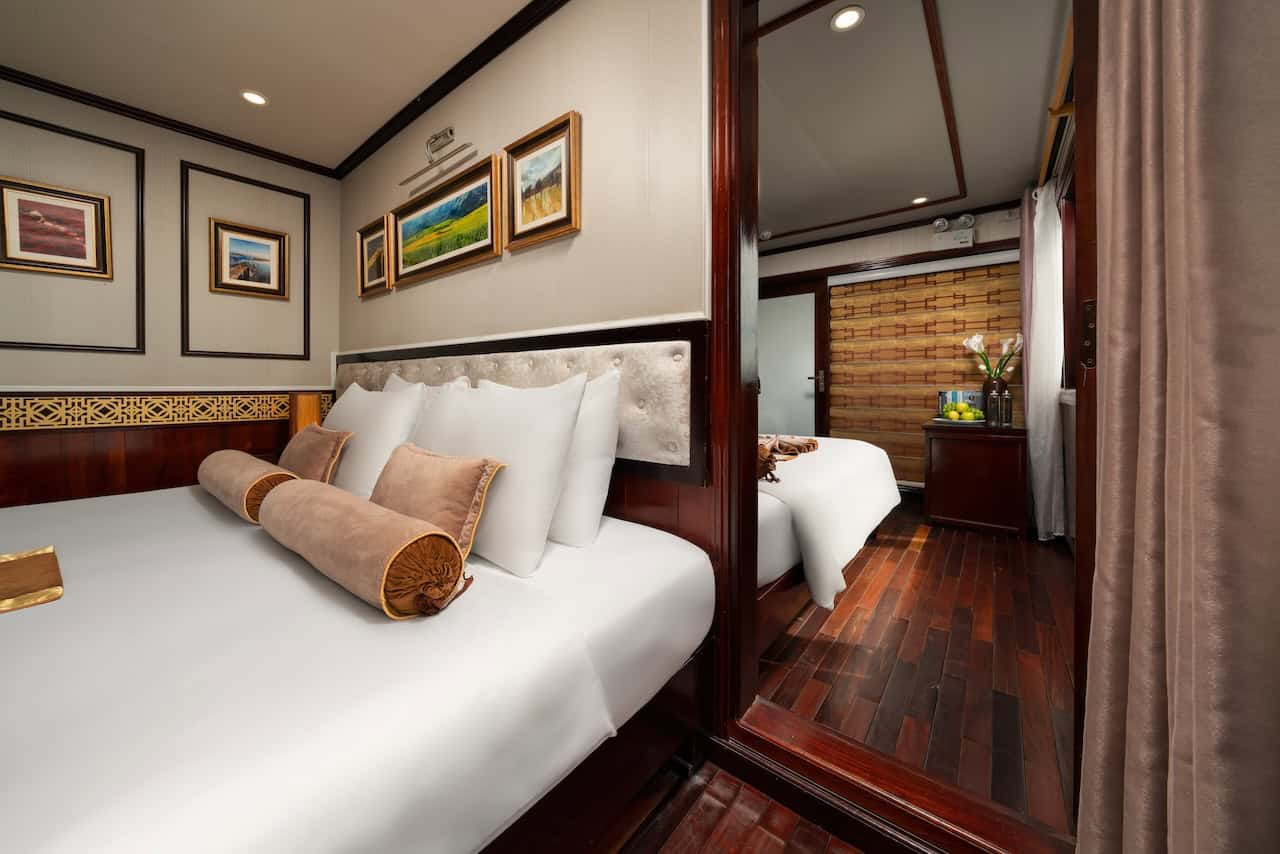 Connecting Room