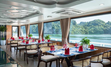 Serenity-cruise-lounge-lan-ha-bay-viettrendtour.