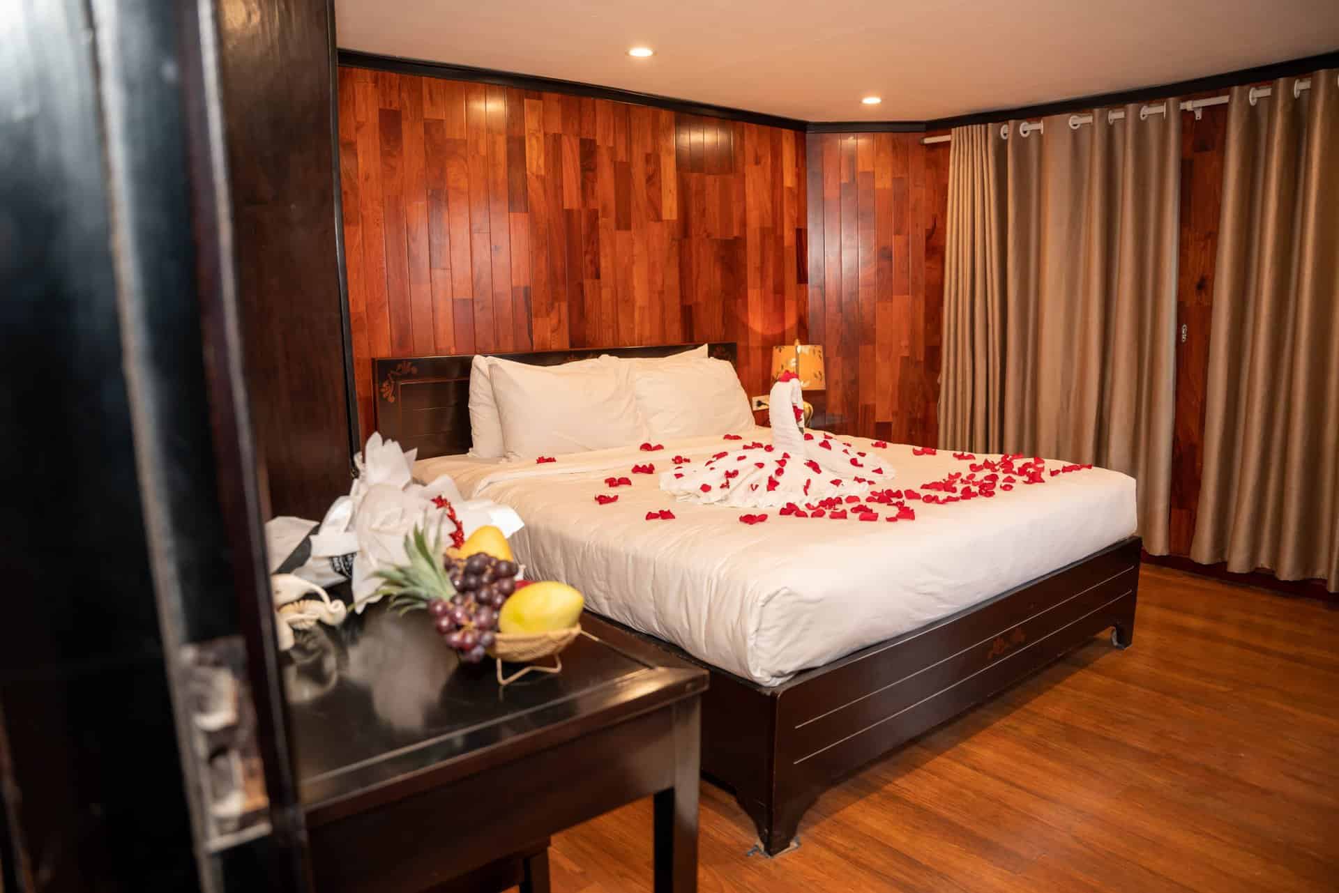 Honey moon room 3