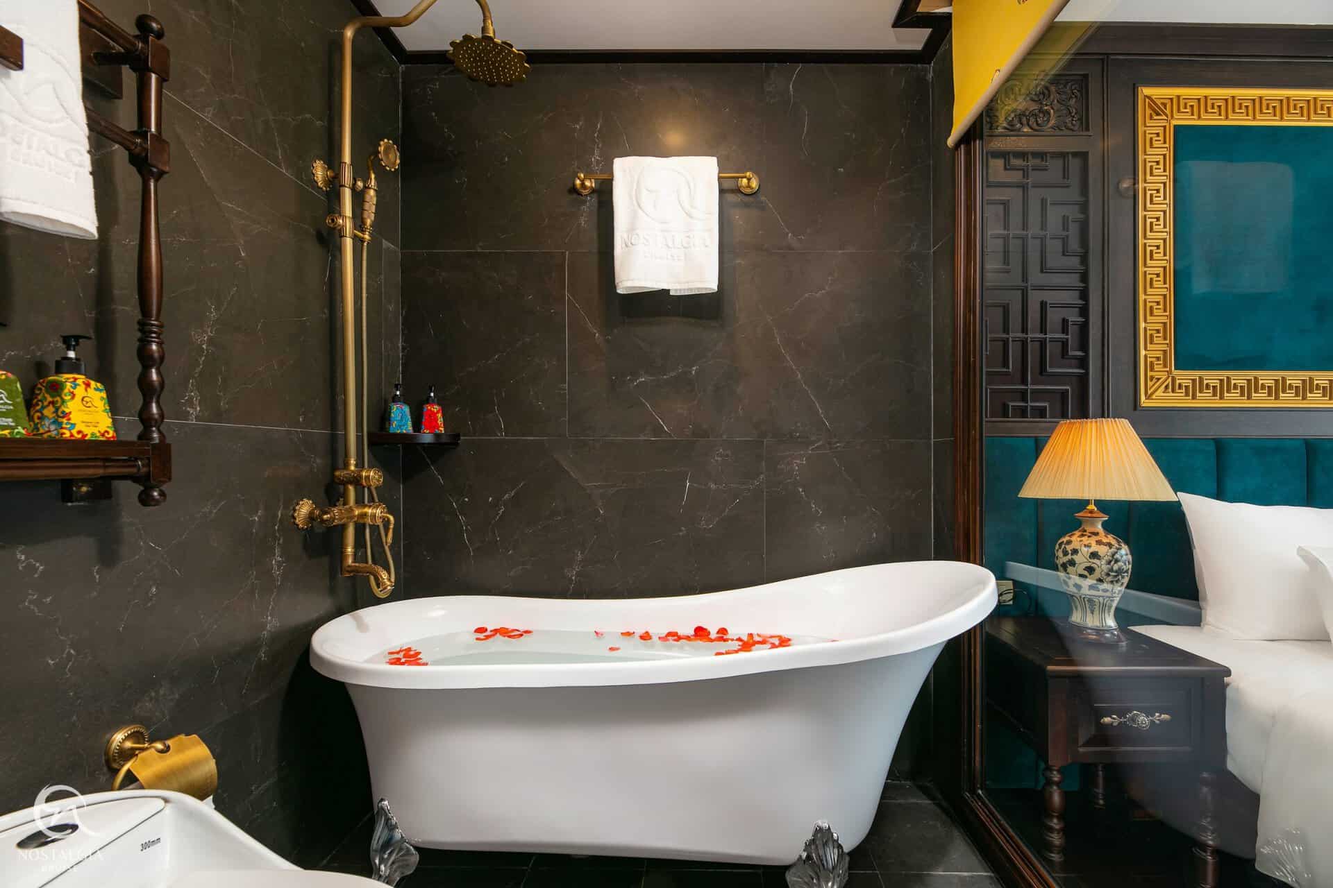 Queen Suite-4