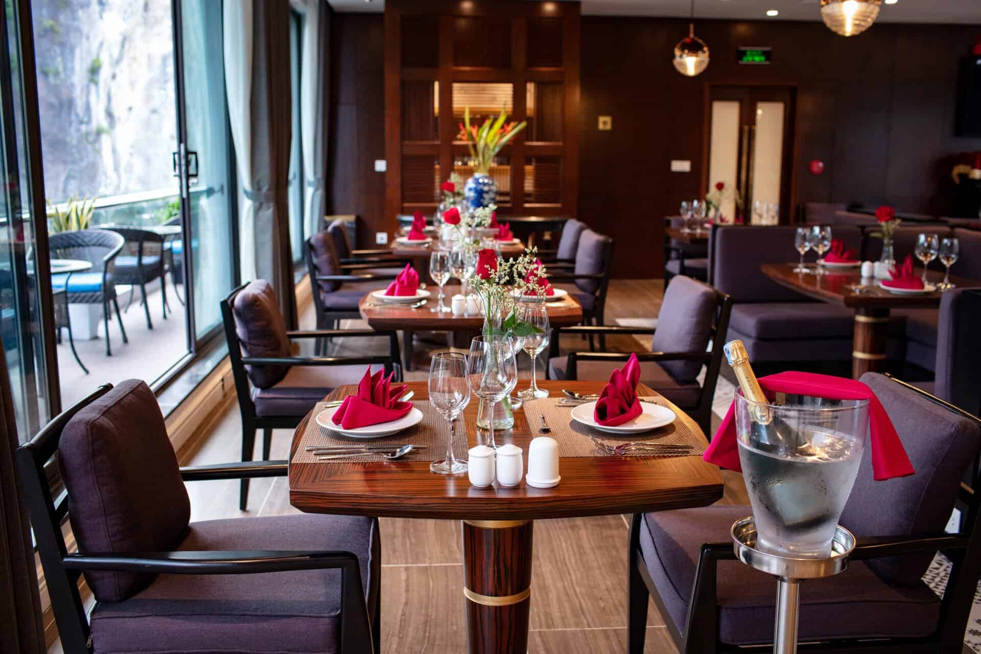 Restaurant 04