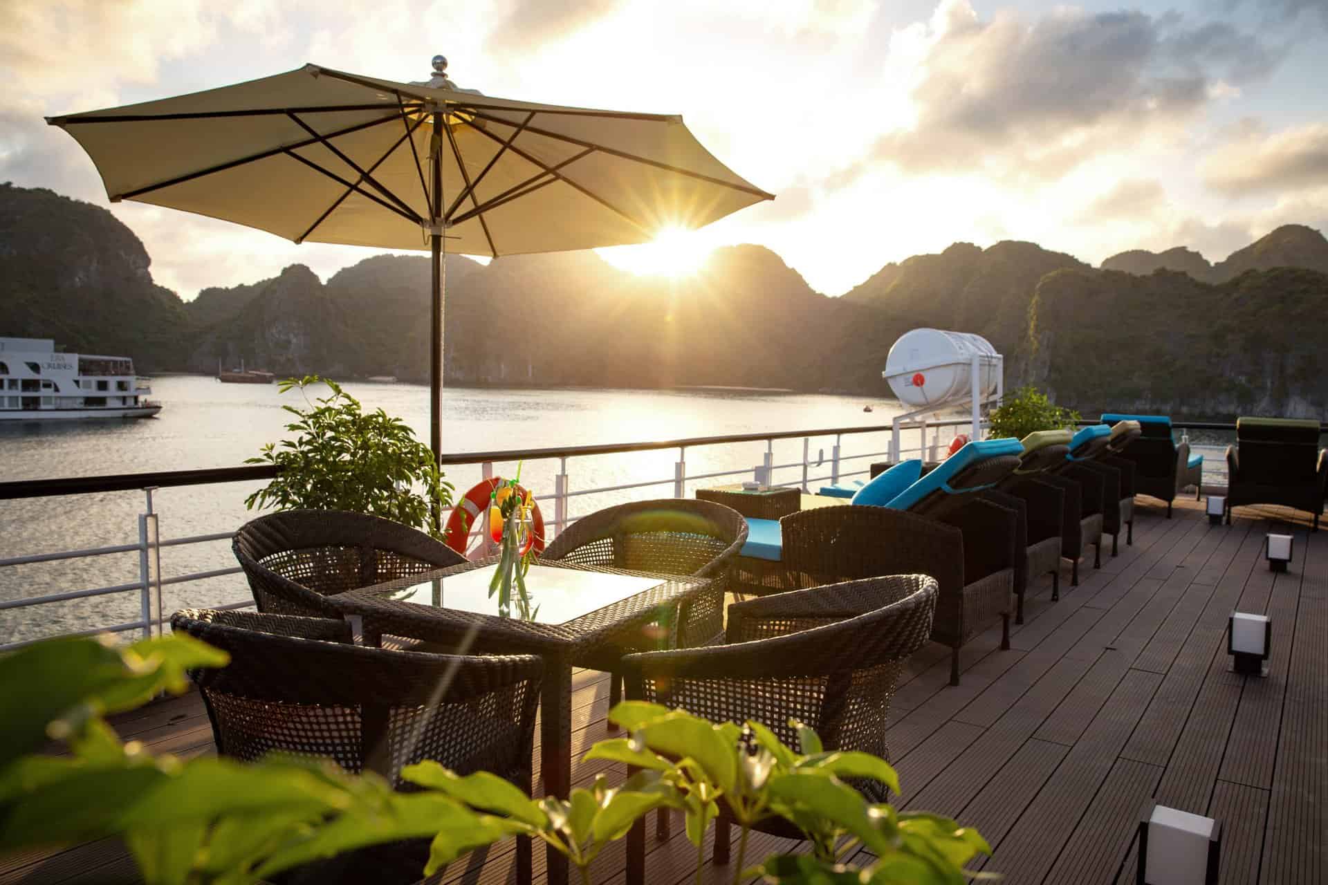 Sundeck 05