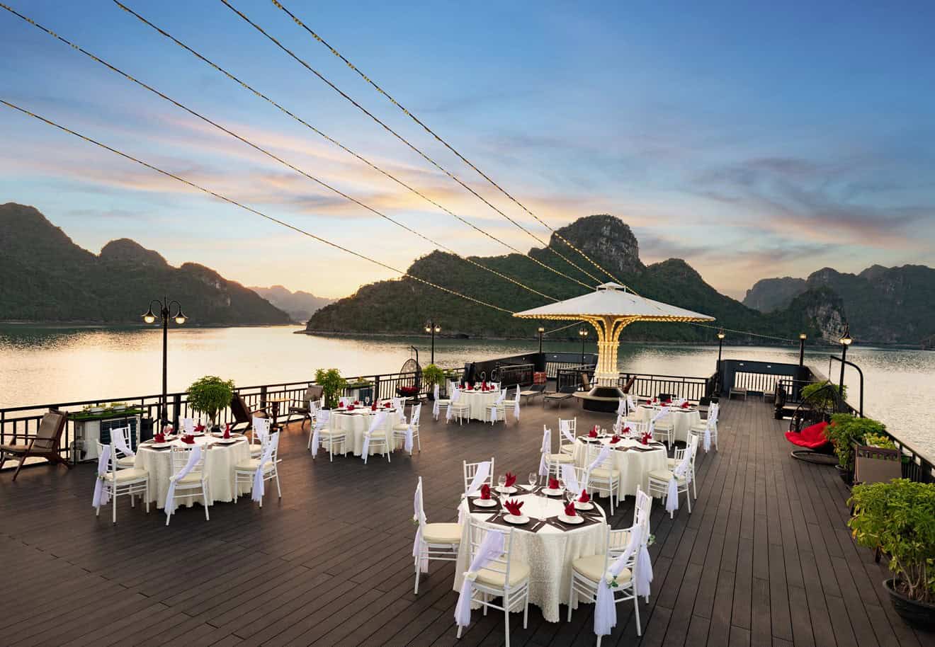 Sundeck_26 copy