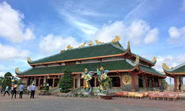 Mekong Delta temple showcasing traditional architecture and cultural beauty.