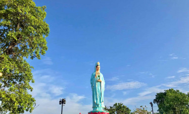 Vietnam Landmark Statue - Iconic cultural symbol in Vietnam.