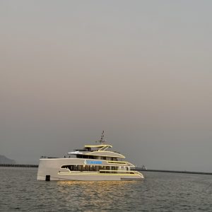 halong-bay-halong-symphony-cruise-sunset-profile-viettrendtour