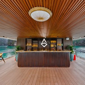 Order a favorite drink at the open-air bar and toast to a perfect bay day.