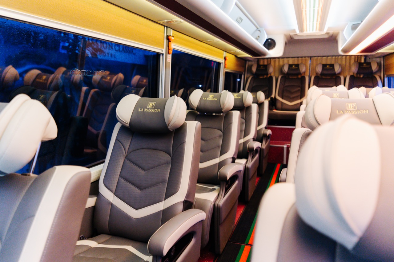 Luxurious cruise seats with panoramic views in Halong Bay day cruise.