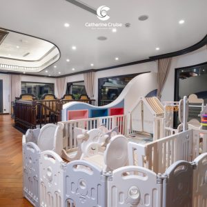 kids-club-indoor-playground-catherine-cruise-halong-bay-viettrendtour
