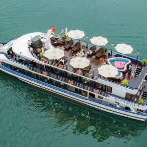 overview-island-beach-stop-pamela-cruise-halong-bay-viettrendtour
