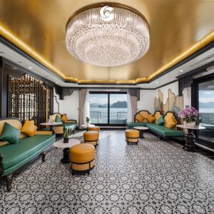 reception-front-desk-elegant-catherine-cruise-halong-bay-viettrendtour