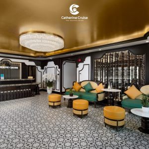 reception-lobby-golden-ceiling-catherine-cruise-halong-bay-viettrendtour