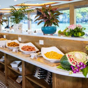 restaurant-buffet-counter-heritage-cruise-halong-bay-viettrendtour