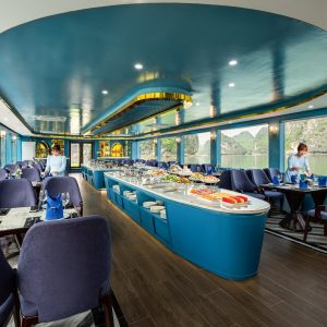 restaurant-buffet-service-arcady-halong-viettrendtour
