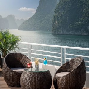 sundeck-rattan-chairs-bay-view-catherine-cruise-halong-bay-viettrendtour