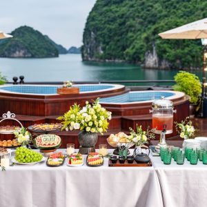 sundeck-sunset-canape-pamela-cruise-halong-bay-viettrendtour