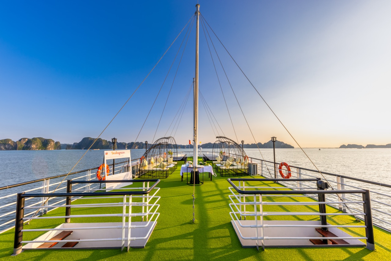 Heritage Cruise Halong Bay - Spacious deck with scenic views and relaxing atmosphere.