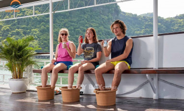 Cozy-bay-cruise-relaxation-viettrendtour.
