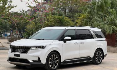 Private transfer van for Hanoi to Sapa, comfortable and convenient travel experience.