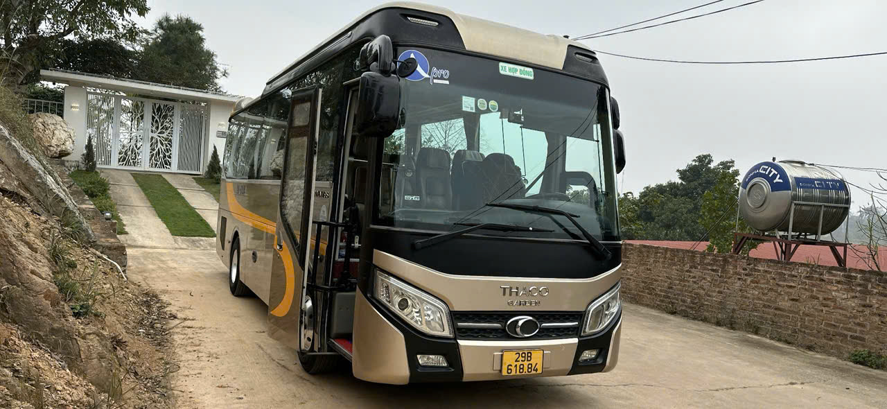 Hanoi to Sapa private transfer bus, comfortable and scenic journey.