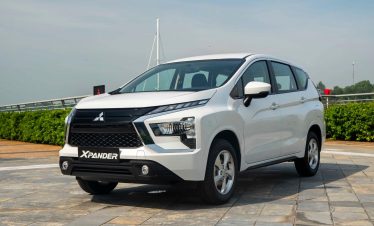 Hanoi to Sapa private transfer with comfortable car for a smooth journey.