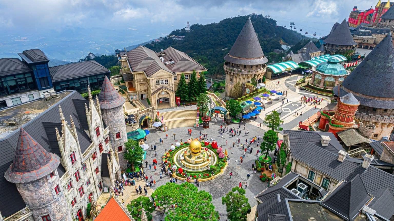 ba-na-hills-french-village-square-scenic-view-viettrendtour