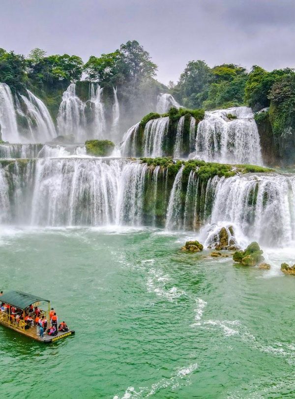 Cao Bang Tours -Stunning Ban Gioc Waterfalls in Vietnam with lush greenery and cascading waters, perfect for nature.