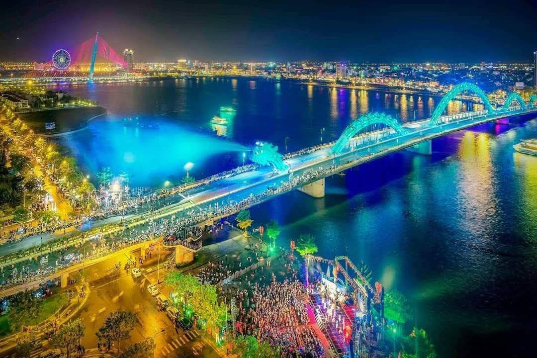 da-nang-dragon-bridge-night-lights-festival-viettrendtour