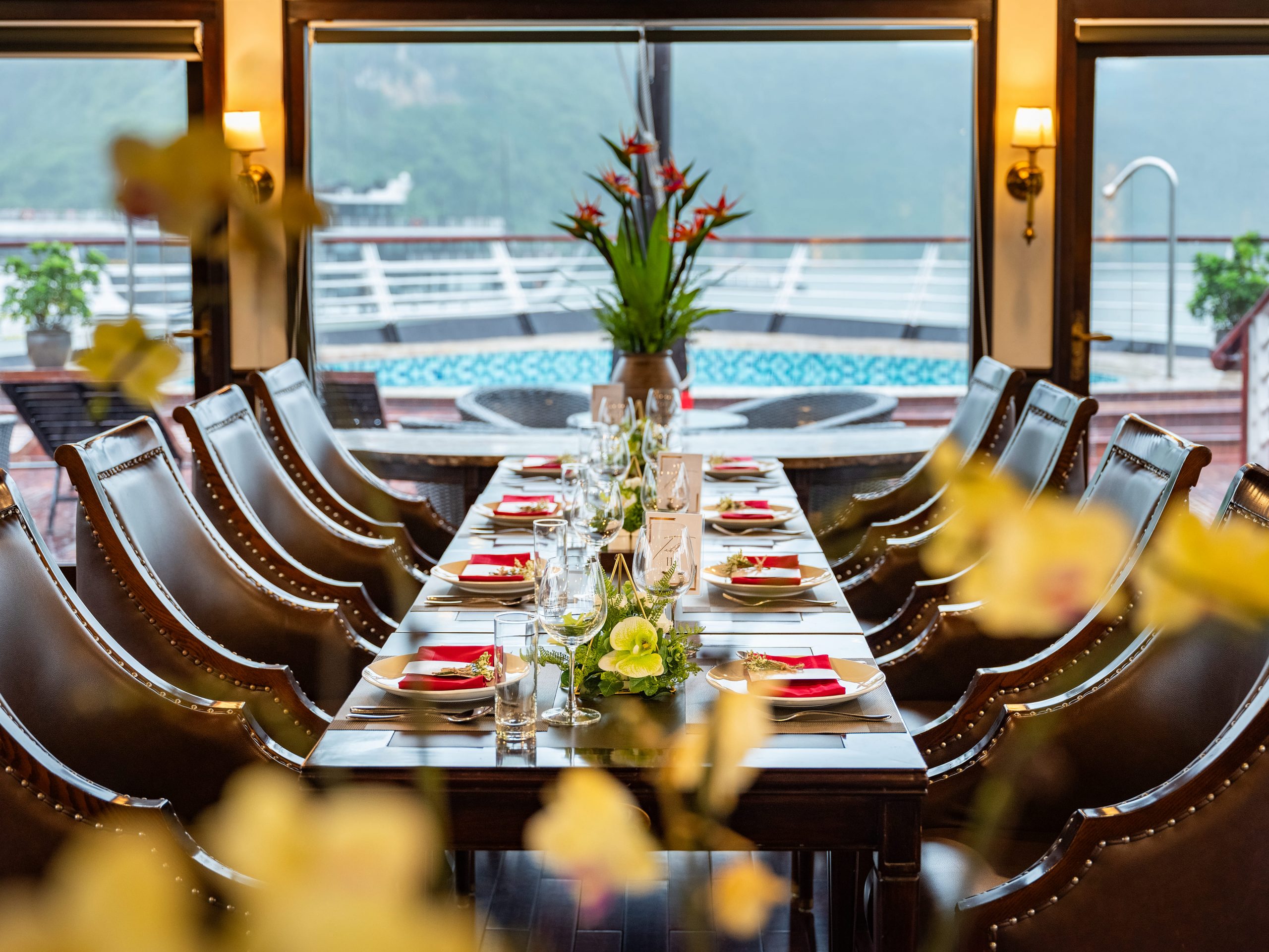 Luxurious cruise dining experience overlooking Lan Ha Bay in Vietnam, perfect for a memorable getawa.