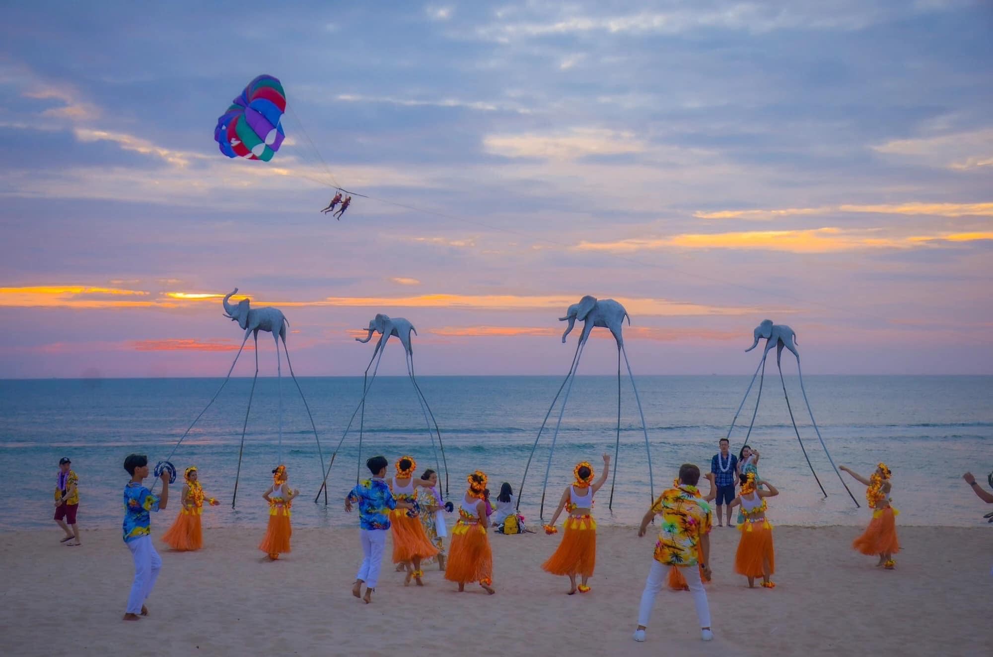phu-quoc-turquoise-sea-wooden-pier-boat-tour-viettrendtour