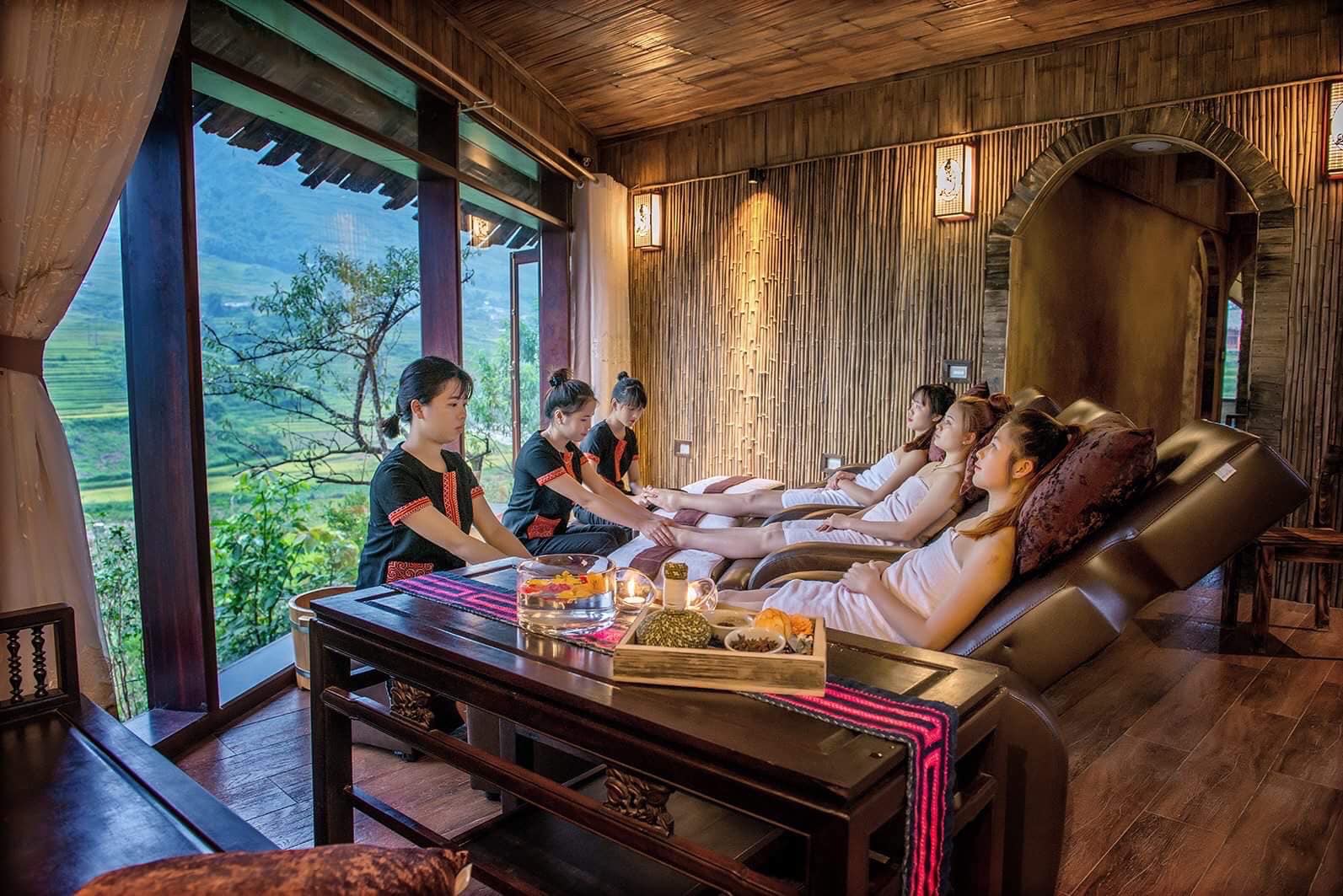 red-dao-herbal-bath-relaxation-sapa-viettrendtour