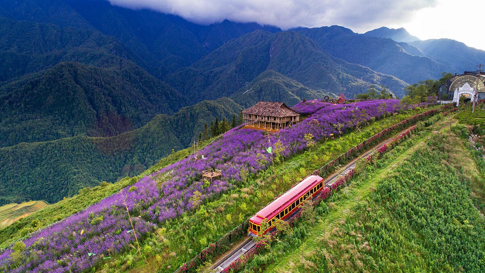 sapa-mountain-village-panorama-spring-viettrendtour