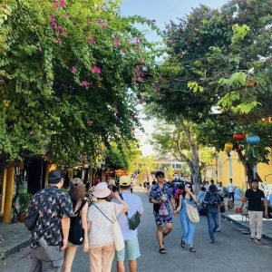 hanoi-old-quarter-walking-tour-bougainvillea-street-viettrendtour