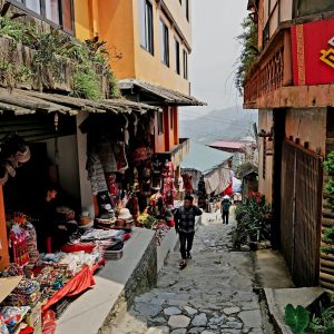 sapa-cat-cat-village-souvenir-street-hmong-handmade-products-viettrendtour
