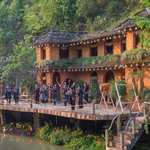 sapa-cat-cat-village-traditional-performance-black-hmong-culture-show-viettrendtour