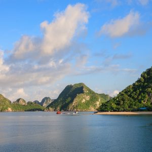 halong-bay-titop-island-pagoda-beach-view-viettrendtour