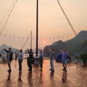 lan-ha-bay-cruise-aqua-of-the-seas-sunrise-taichi-viettrendtour