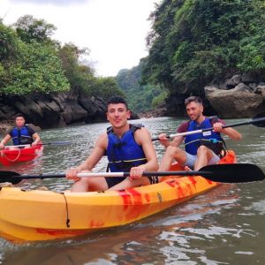 lan-ha-bay-cruise-friends-kayaking-viettrendtour