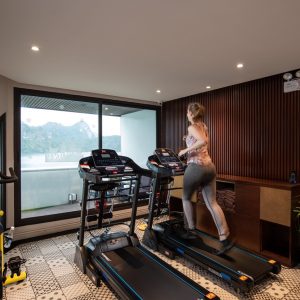 fitness-gym-treadmills-bay-view-stellar-of-the-seas-lan-ha-bay-viettrendtour