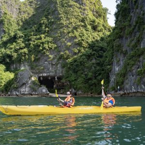 kayaking-excursion-amanda-halong-cruise-halong-bay-viettrendtour
