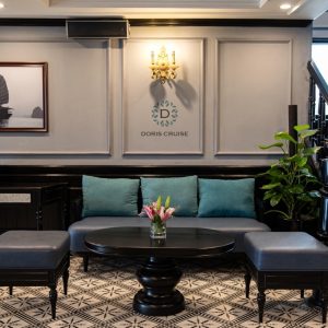 reception-sofa-lounge-floral-centerpiece-doris-cruise-lan-ha-bay-viettrendtour