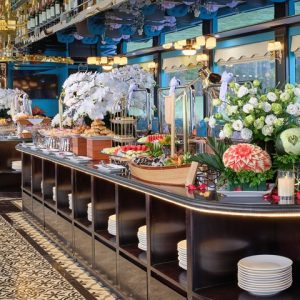 restaurant-buffet-display-sea-lion-cruise-halong-bay-viettrendtour