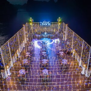 sundeck-fairy-light-event-ambassador-signature-cruise-lan-ha-bay-viettrendtour