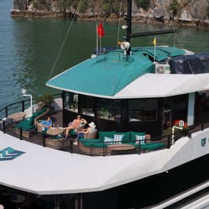 sundeck-lounge-seating-catamaran-premium-halong-bay-viettrendtour