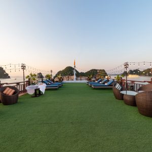 sundeck-open-air-lounge-sunset-amanda-halong-cruise-halong-bay-viettrendtour