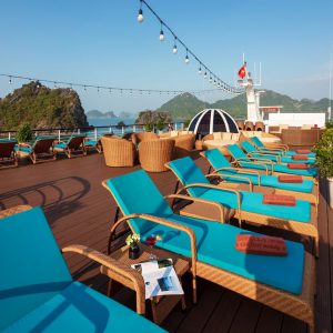 sundeck-panorama-relax-loungers-capella-cruise-lan-ha-bay-viettrendtour
